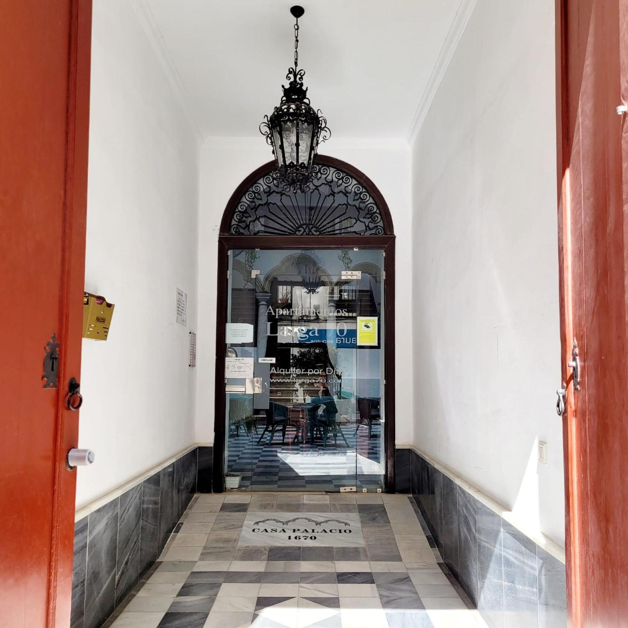 Apartamentos Larga 70 Ел Пуерто де Санта Мария Екстериор снимка