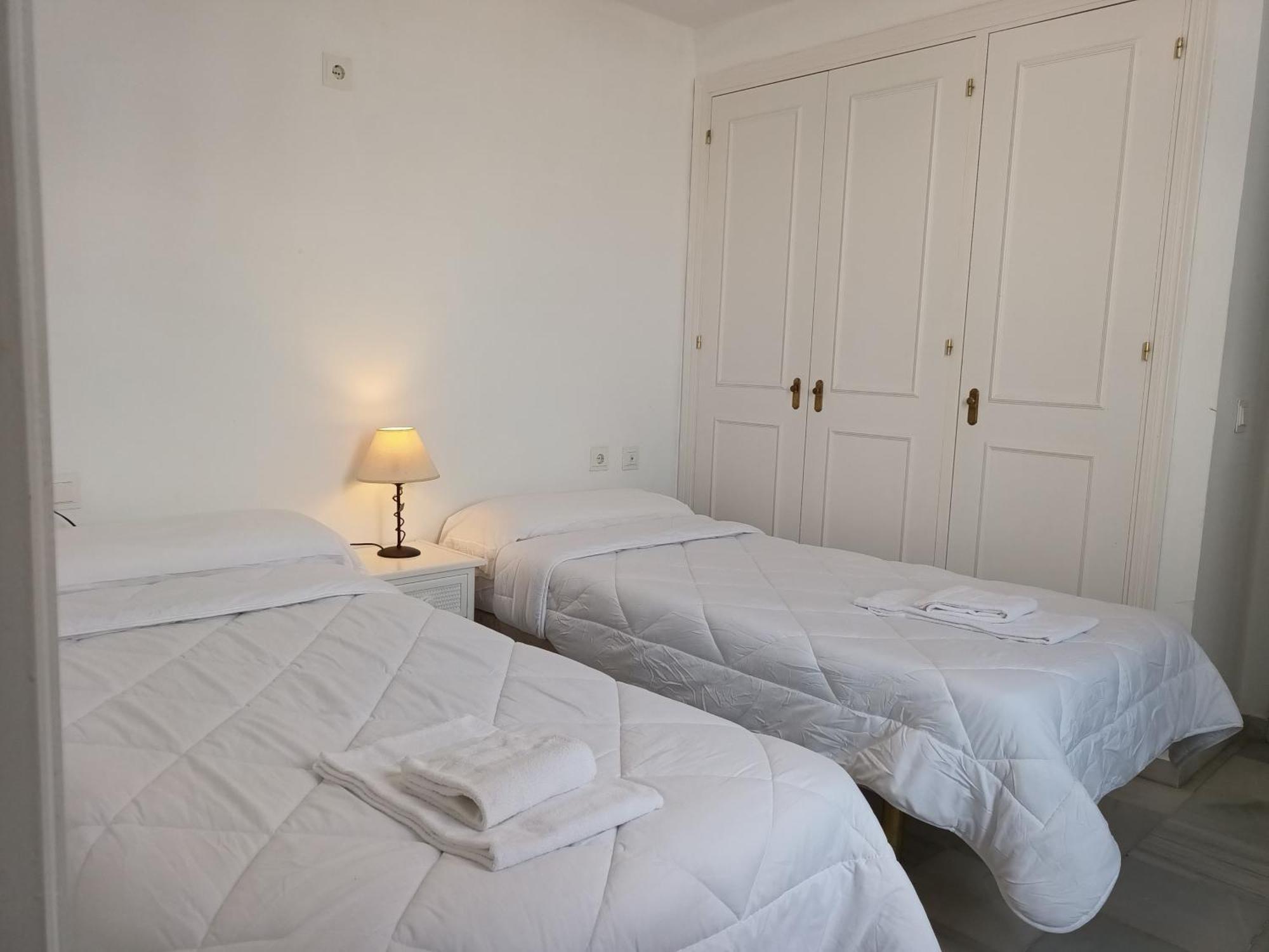 Apartamentos Larga 70 Ел Пуерто де Санта Мария Екстериор снимка
